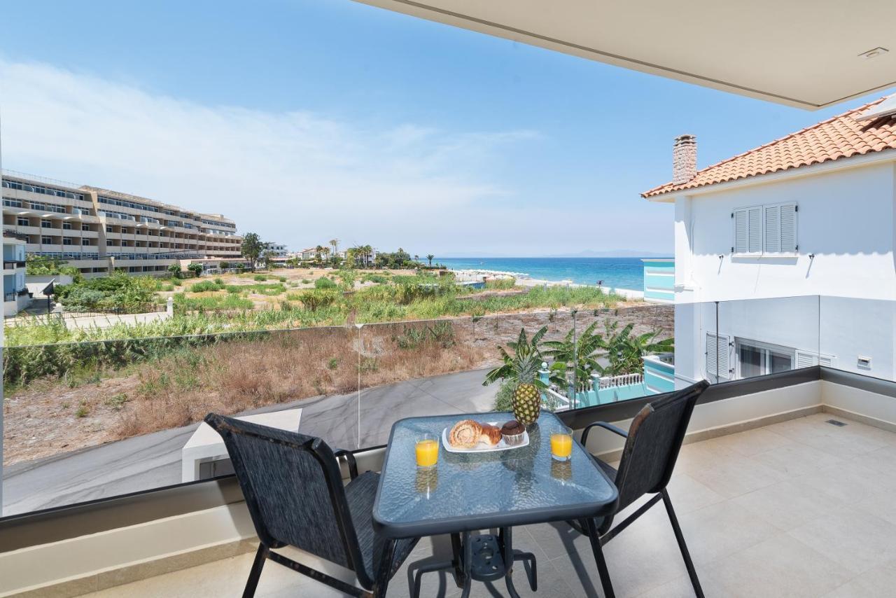 Ixia Breeze 3 Villa Bagian luar foto