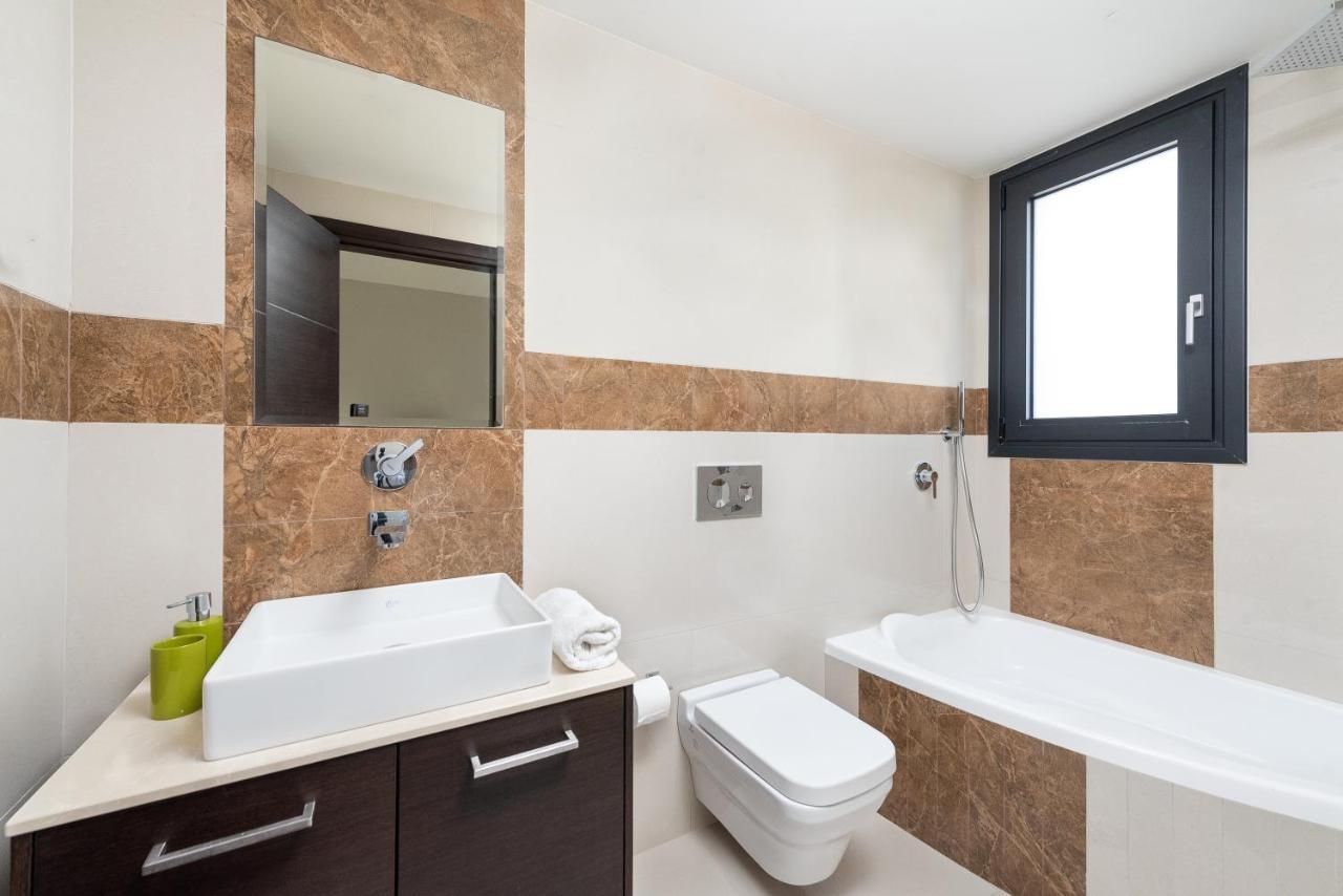 Ixia Breeze 3 Villa Bagian luar foto